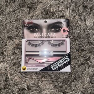 KISS Falscara Eyelash Kit with Pink Applicator NWT